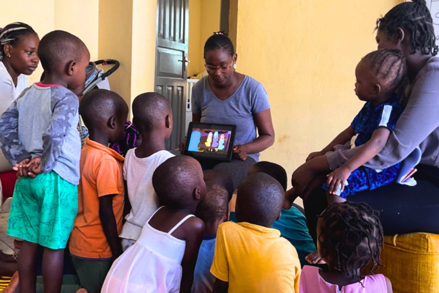 African-children-gathered-together